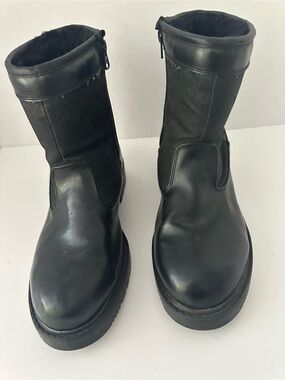 Women's Black Platform Lug Sole Winter Boots with Cozy Lining